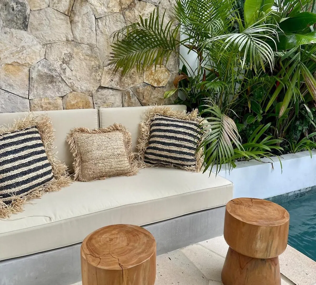 Villa Las Casas 8, 1 Bedr Private Pool Bingin Pecatu  Indonesia